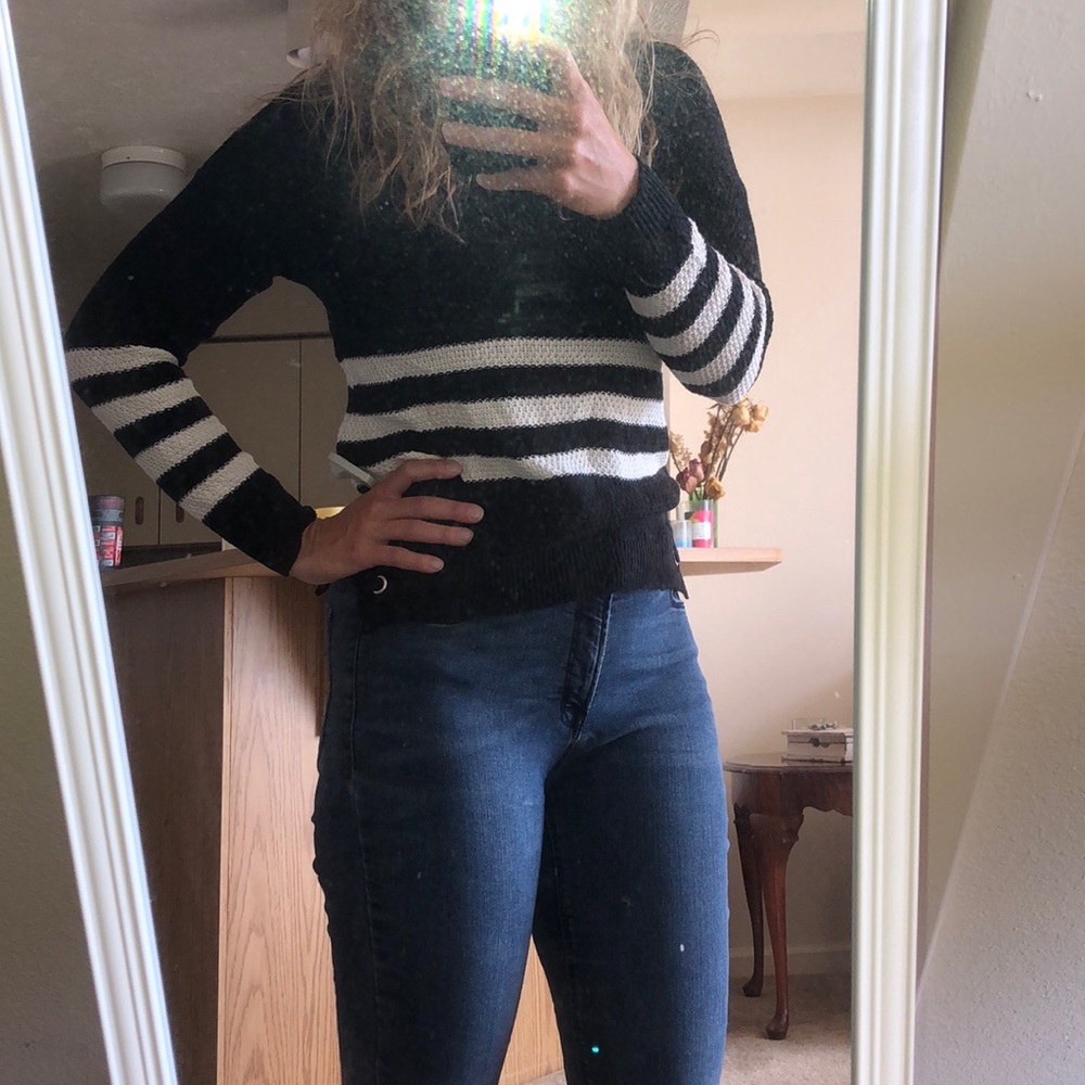 Sweater - Picture 2 of 3